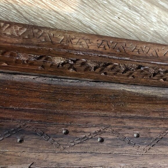 Vintage 1970’s Hand Carved Wooden Embossed Made In India Tray With Handles (ts) - Picture 7 of 9